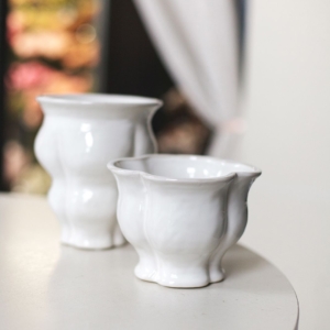 Ваза керамика состаренный белый 