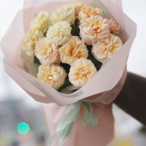 5 кустовых роз 